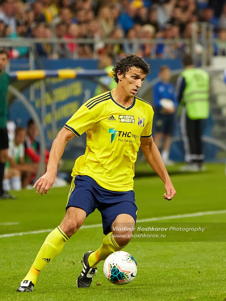 Roman Eremenko of FC Rostov in action