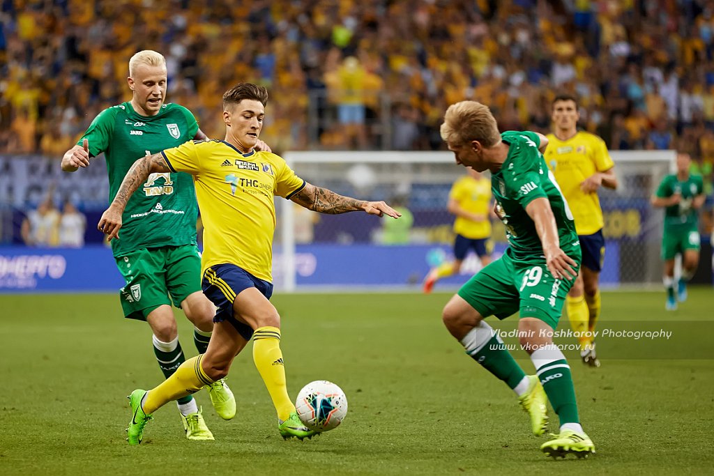 Mathias Normann of FC Rostov battle for the ball