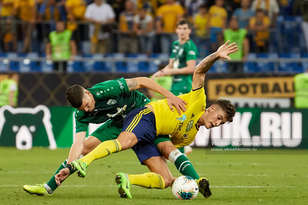 Mathias Normann of FC Rostov battle for the ball