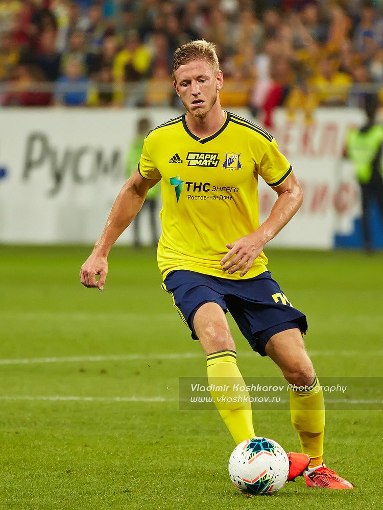 Dmitri Chistyakov of FC Rostov in action