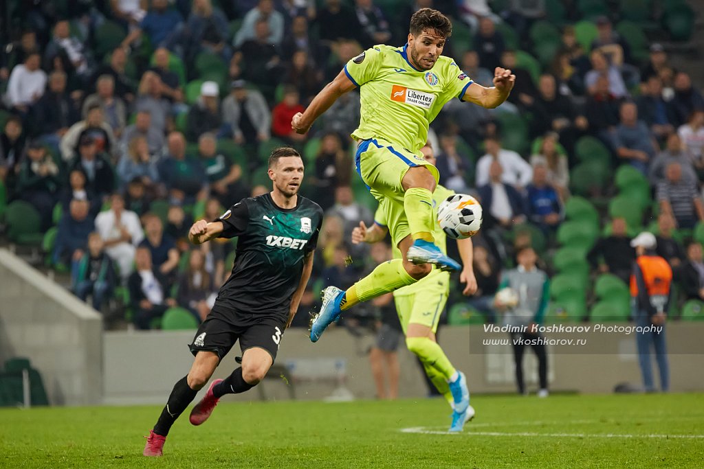 Leandro Cabrera of Getafe CF in action